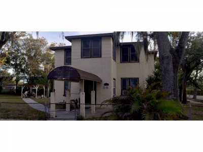Commercial Building For Sale in Saint Petersburg, Florida