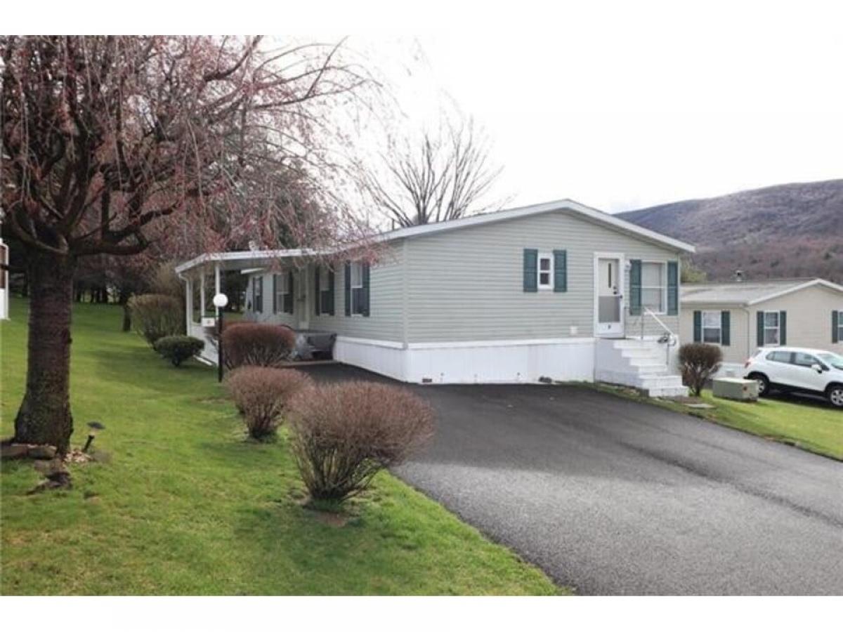 Picture of Home For Sale in Lower Towamensing Tp, Pennsylvania, United States