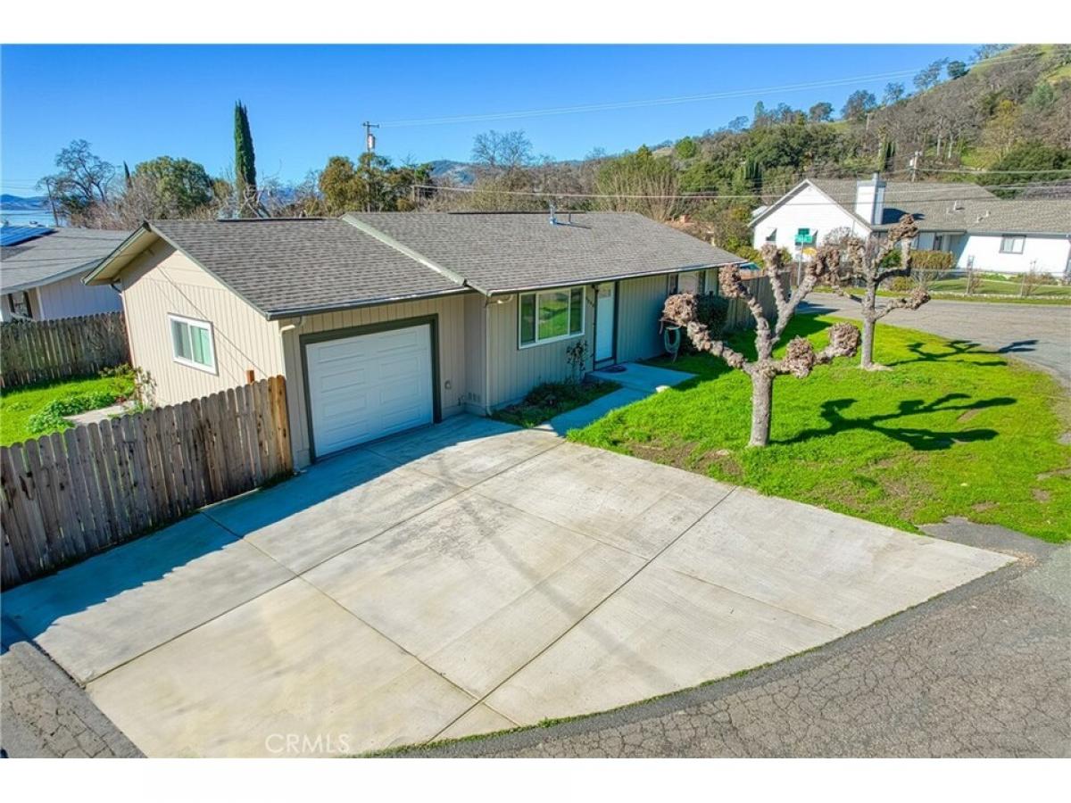 Picture of Home For Sale in Lucerne, California, United States