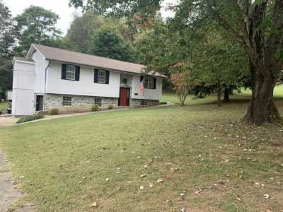 Home For Sale in Luttrell, Tennessee