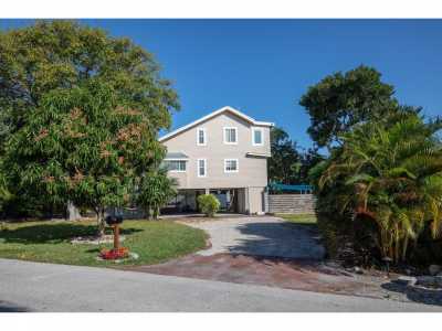 Home For Sale in Sugarloaf Key, Florida