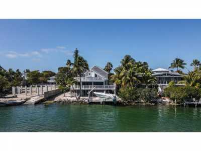 Home For Sale in Saddlebunch, Florida