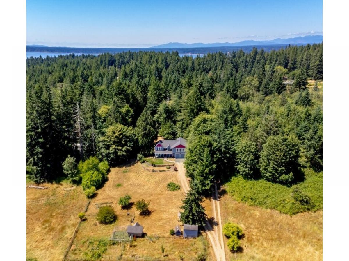 Picture of Home For Sale in Vaughn, Washington, United States