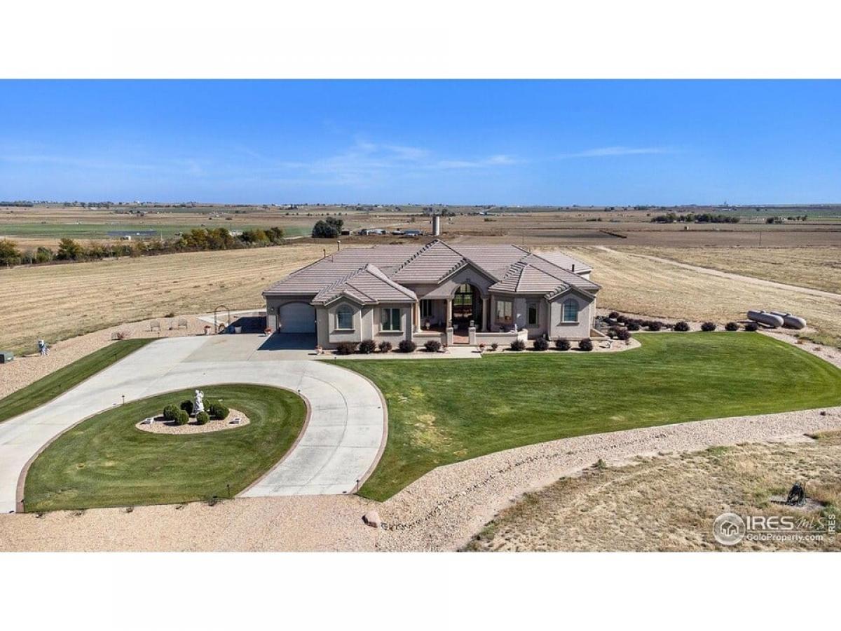 Picture of Home For Sale in La Salle, Colorado, United States