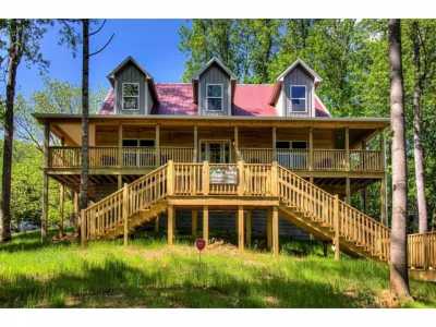 Home For Sale in Townsend, Tennessee
