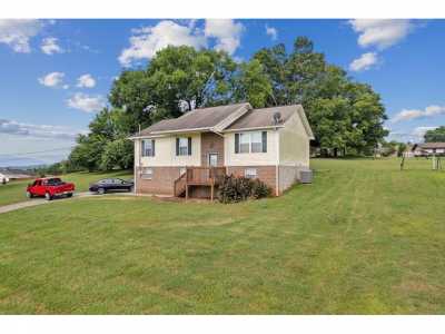 Home For Sale in Kodak, Tennessee