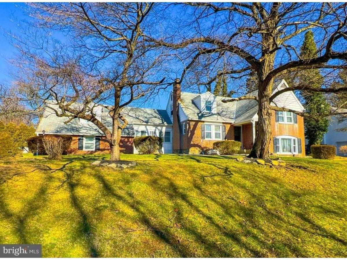 Picture of Home For Sale in Huntingdon Valley, Pennsylvania, United States