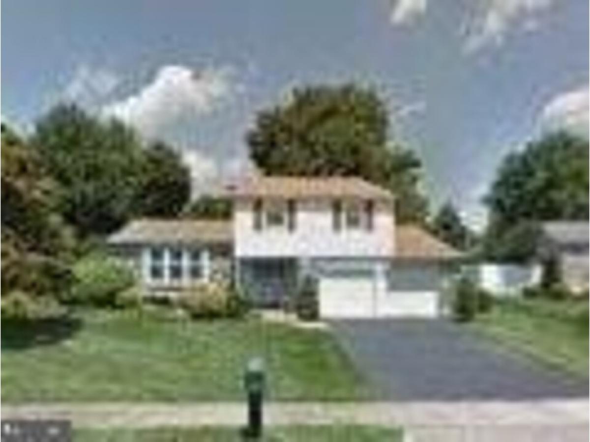 Picture of Home For Sale in Bensalem, Pennsylvania, United States