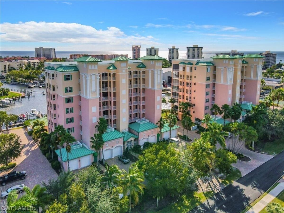 Picture of Home For Sale in Fort Myers Beach, Florida, United States
