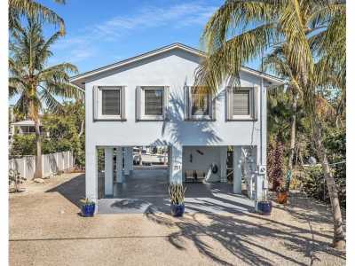 Home For Sale in Plantation Key, Florida