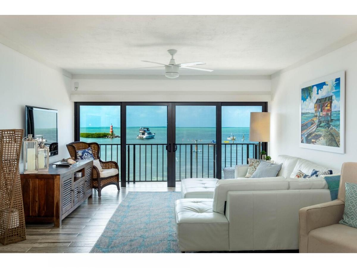 Picture of Home For Sale in Plantation Key, Florida, United States
