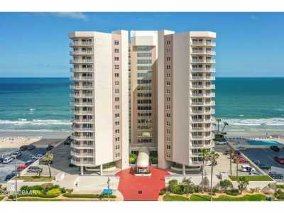 Home For Sale in Daytona Beach Shores, Florida