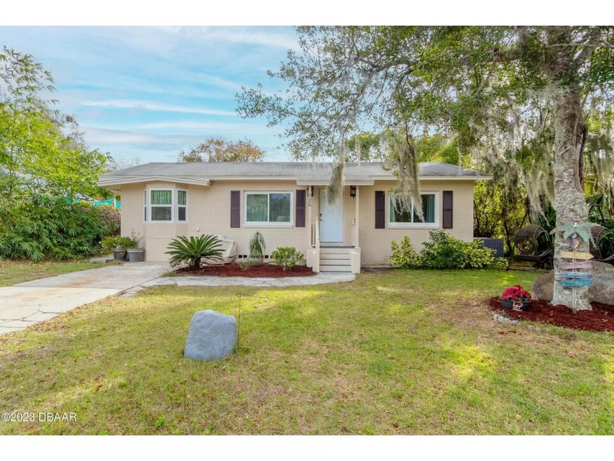 Picture of Home For Sale in Deland, Florida, United States