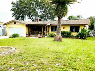 Home For Sale in Holly Hill, Florida