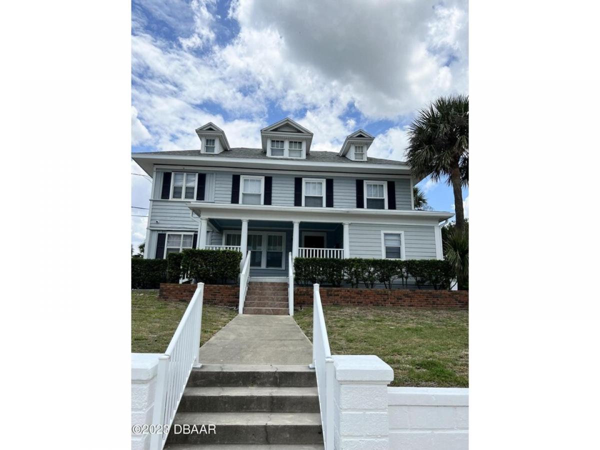 Picture of Multi-Family Home For Sale in Daytona Beach, Florida, United States