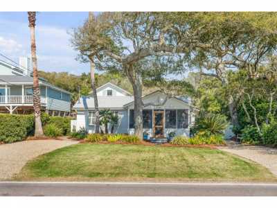 Home For Sale in Folly Beach, South Carolina