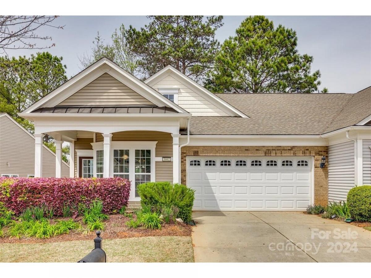Picture of Home For Sale in Fort Mill, South Carolina, United States
