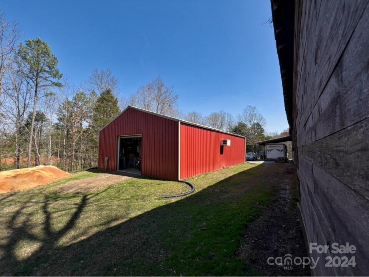 Picture of Home For Sale in Bostic, North Carolina, United States