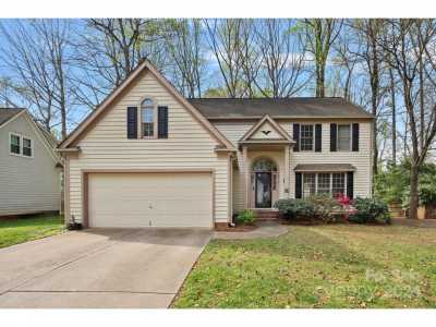 Home For Sale in Huntersville, North Carolina