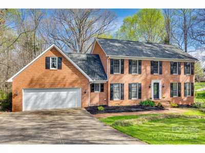 Home For Sale in Gastonia, North Carolina