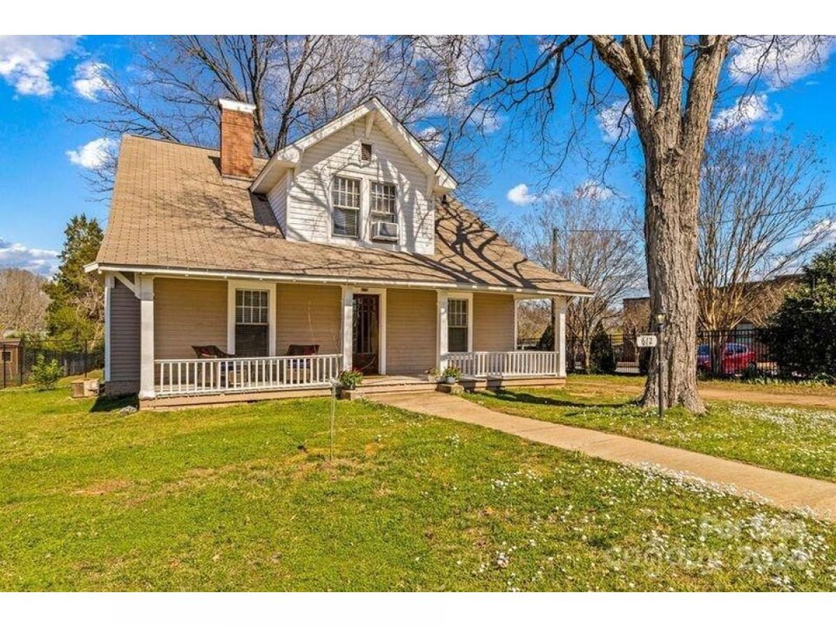 Picture of Home For Sale in Salisbury, North Carolina, United States