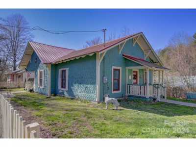 Home For Sale in Zirconia, North Carolina