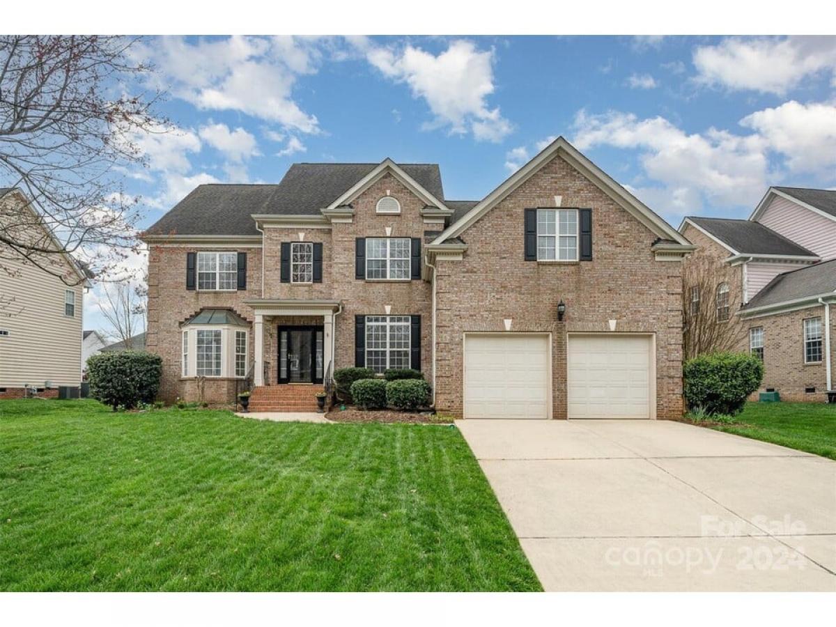 Picture of Home For Sale in Waxhaw, North Carolina, United States
