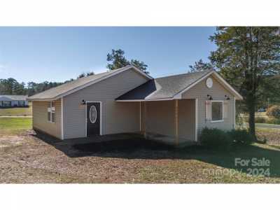 Home For Sale in Mooresboro, North Carolina