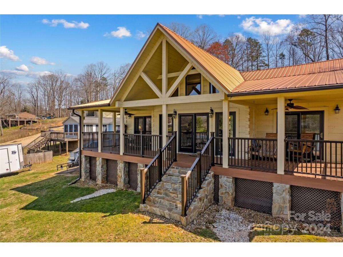 Picture of Home For Sale in Sherrills Ford, North Carolina, United States