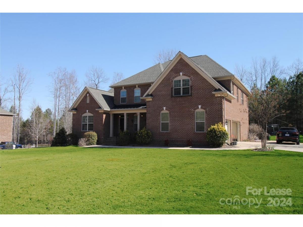 Picture of Home For Sale in Belmont, North Carolina, United States