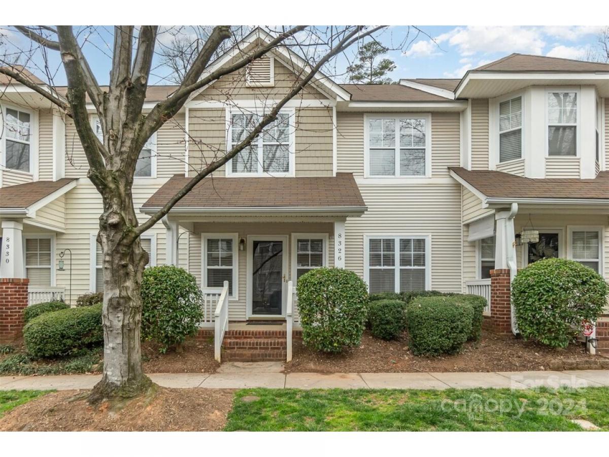 Picture of Home For Sale in Huntersville, North Carolina, United States