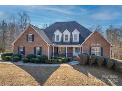 Home For Sale in Forest City, North Carolina