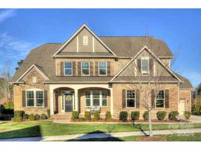 Home For Sale in Huntersville, North Carolina