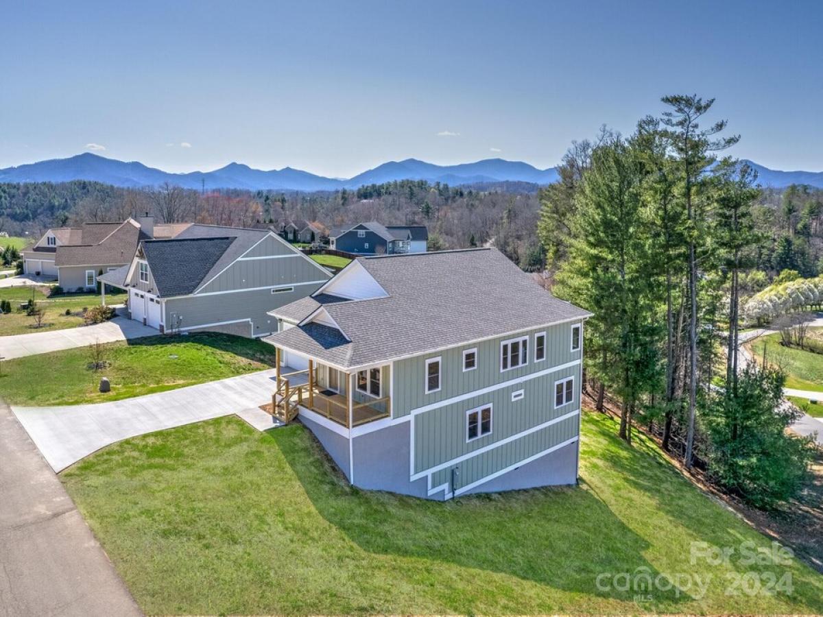 Picture of Home For Sale in Leicester, North Carolina, United States