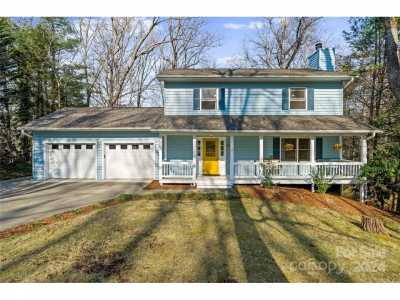 Home For Sale in Arden, North Carolina