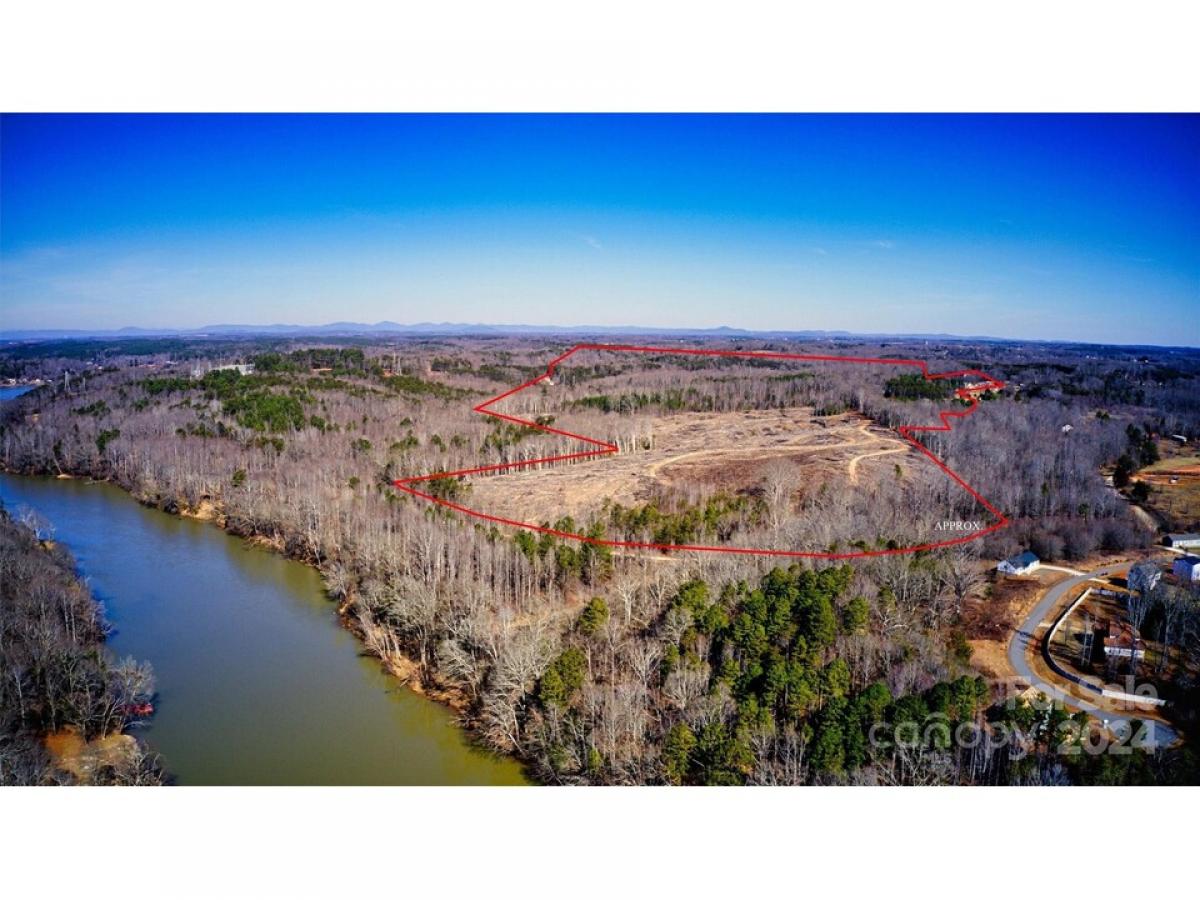 Picture of Home For Sale in Statesville, North Carolina, United States
