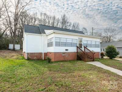 Home For Sale in Blacksburg, South Carolina