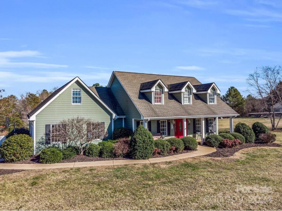 Picture of Home For Sale in Ellenboro, North Carolina, United States