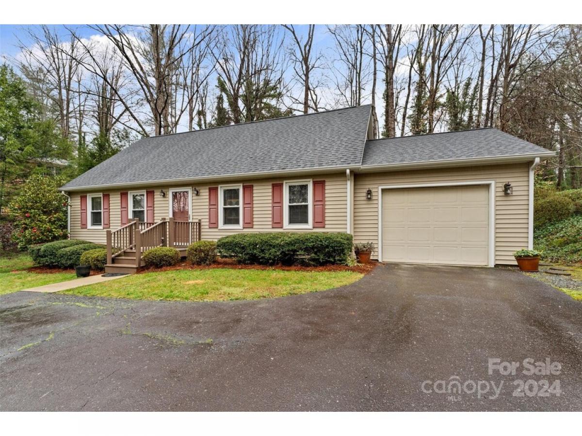 Picture of Home For Sale in Morganton, North Carolina, United States