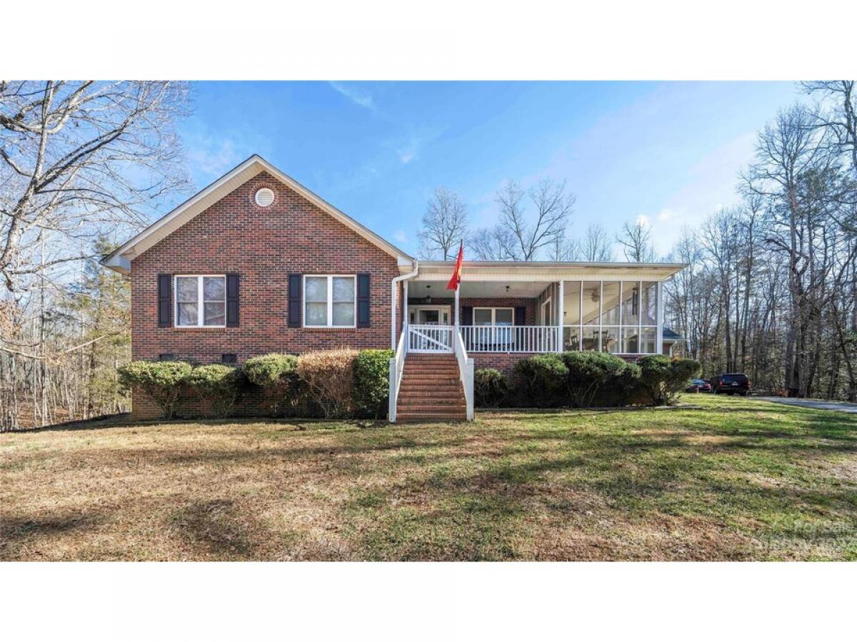 Picture of Home For Sale in Shelby, North Carolina, United States