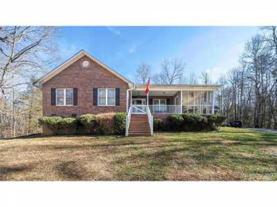 Home For Sale in Shelby, North Carolina
