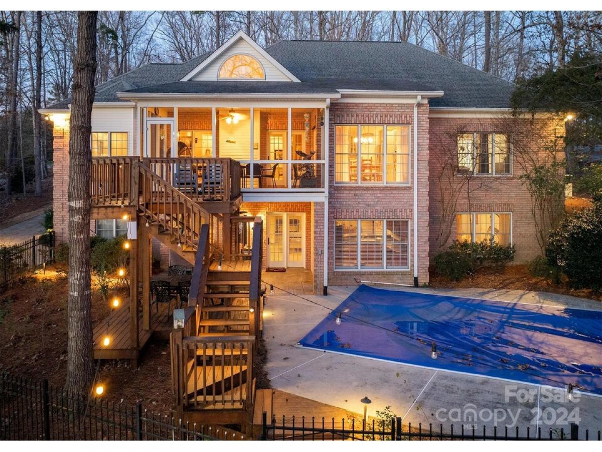 Picture of Home For Sale in Norwood, North Carolina, United States
