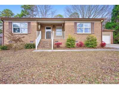 Home For Sale in Spencer, North Carolina