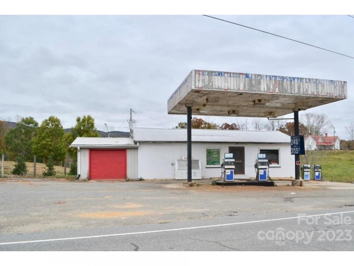 Picture of Commercial Building For Sale in Union Mills, North Carolina, United States