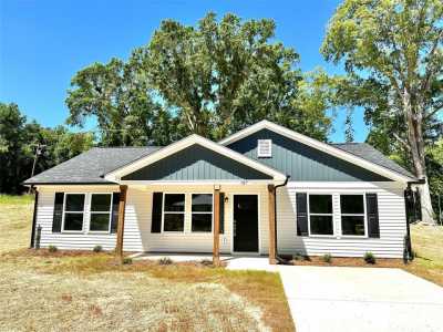 Home For Sale in Heath Springs, South Carolina