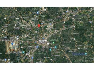 Commercial Building For Sale in Charlotte, North Carolina