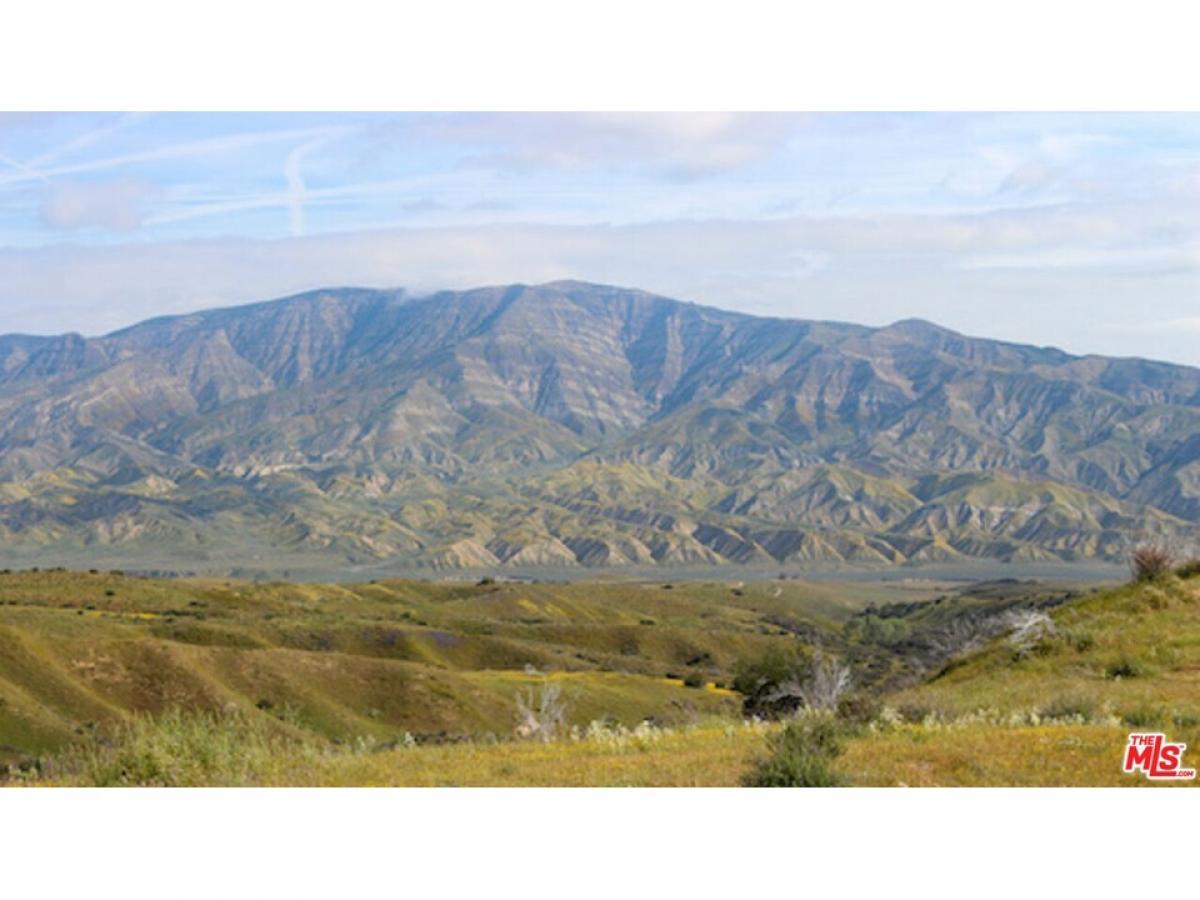 Picture of Home For Sale in New Cuyama, California, United States