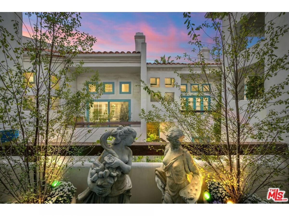 Picture of Home For Sale in West Hollywood, California, United States