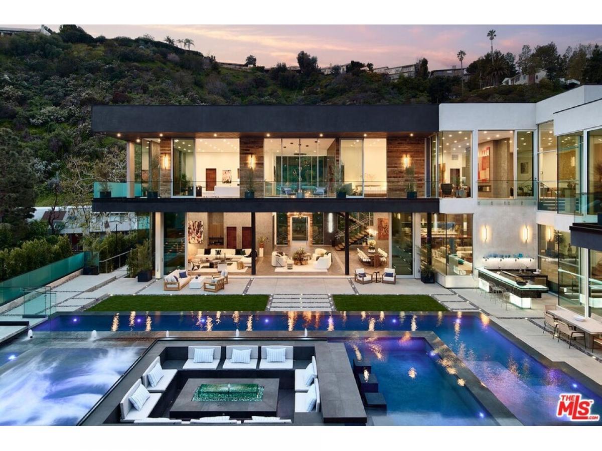 Picture of Home For Sale in Los Angeles, California, United States