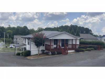 Home For Sale in Fort Oglethorpe, Georgia